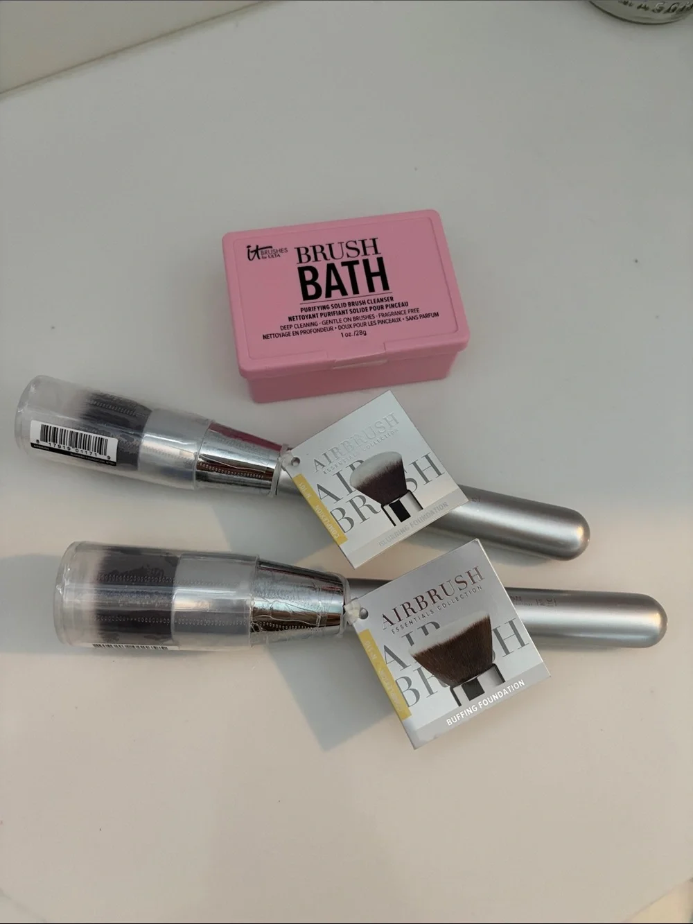 IT Cosmetics Foundation Brushes + Brush Bath